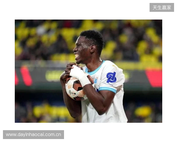 水晶宫vs利兹联：布伦南-约翰逊、伊斯梅拉-萨尔首发，卡尔弗特-勒温、卢卡斯-恩梅加出战